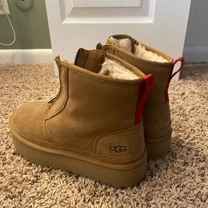 Ugg Neumel Platform Boots size 8/39